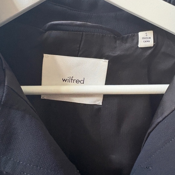 Aritzia Wilfred Little Cropped Jacket - crepette Dark Night Navy - Picture 3 of 4